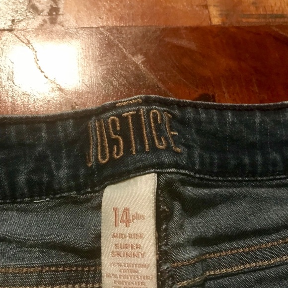 🎀 - Picture 3 of 3